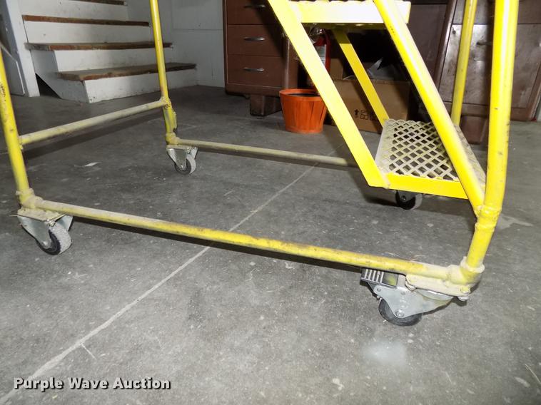 image for item DZ9666 Warehouse ladders