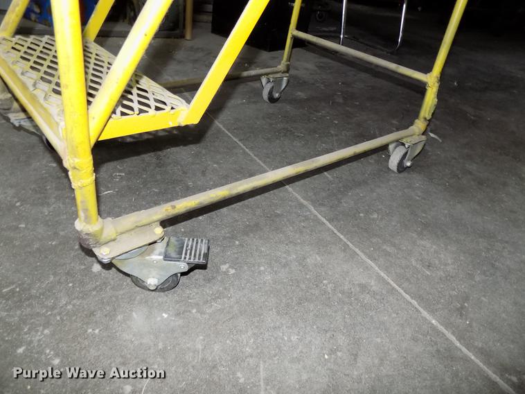 image for item DZ9666 Warehouse ladders