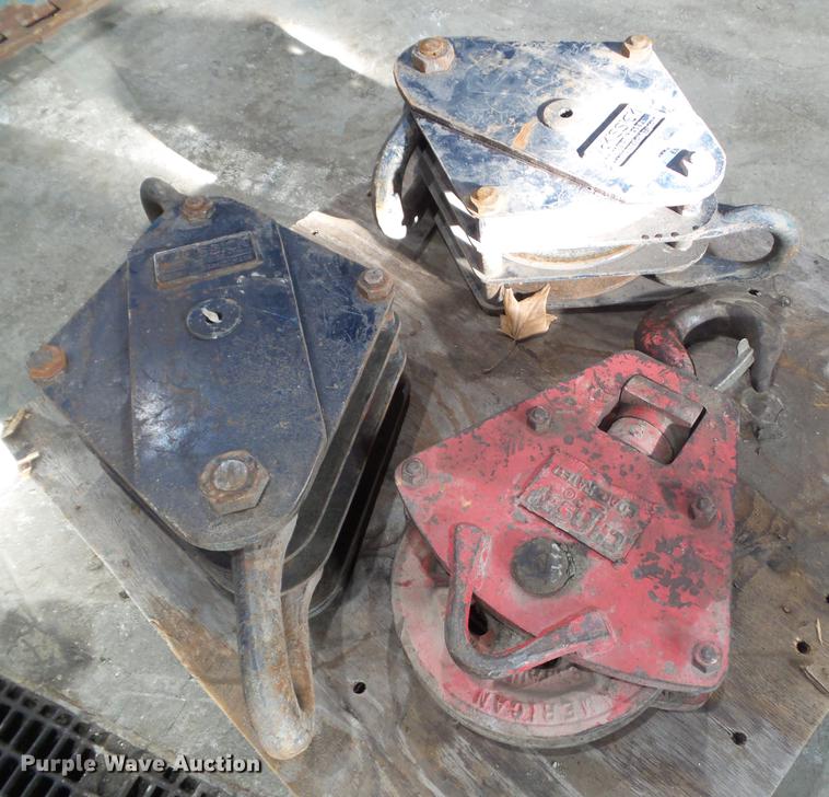 image for item EM9125 (2) McKissick snatch blocks