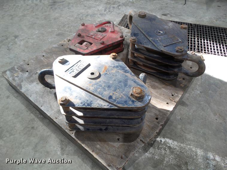 image for item EM9125 (2) McKissick snatch blocks