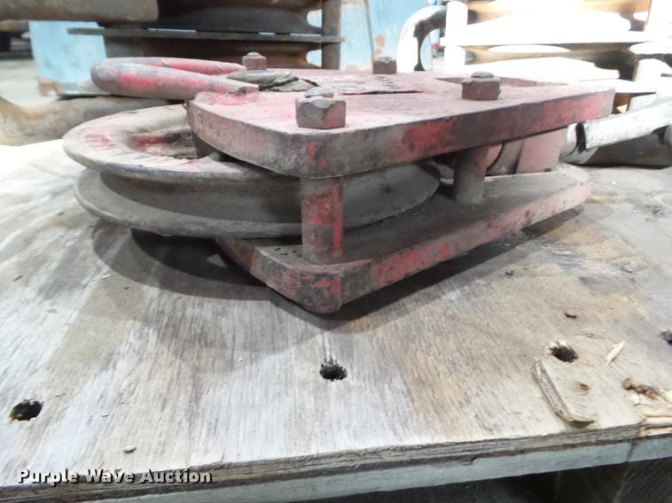 image for item EM9125 (2) McKissick snatch blocks