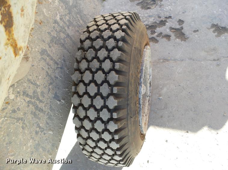 image for item EM9126 (3) OmniQuip Workpro 150 buggy