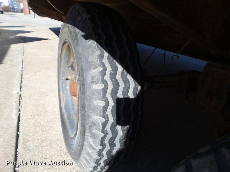 image for item EM9128 1993 MFEI MF1040 office trailer