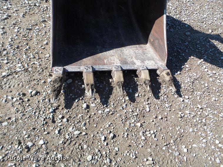 image for item EW9985 1985 Caterpillar 206 rubber tire excavator