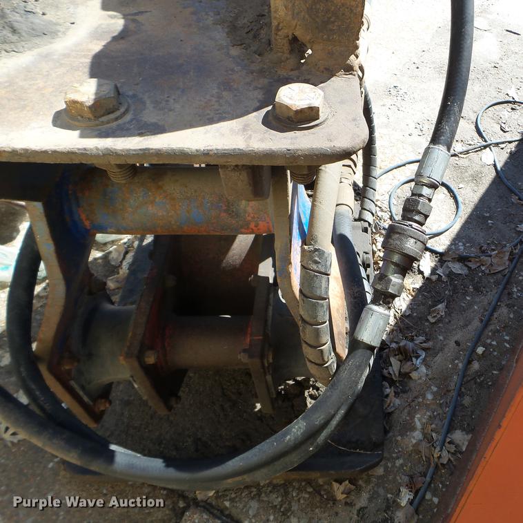 image for item EW9985 1985 Caterpillar 206 rubber tire excavator