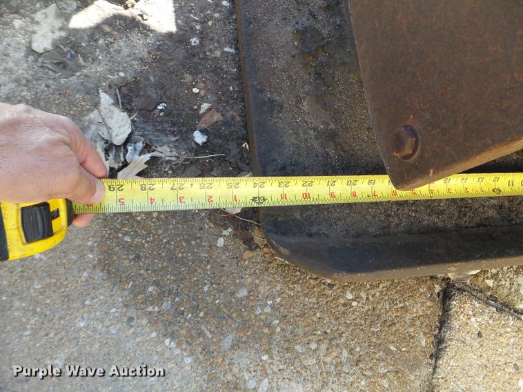 image for item EW9985 1985 Caterpillar 206 rubber tire excavator