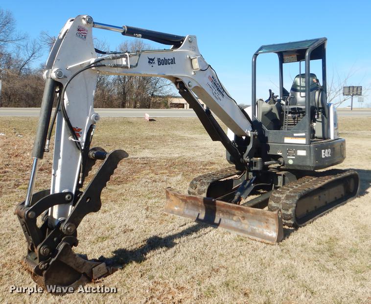 image for item EZ9785 2016 Bobcat E42 mini excavator