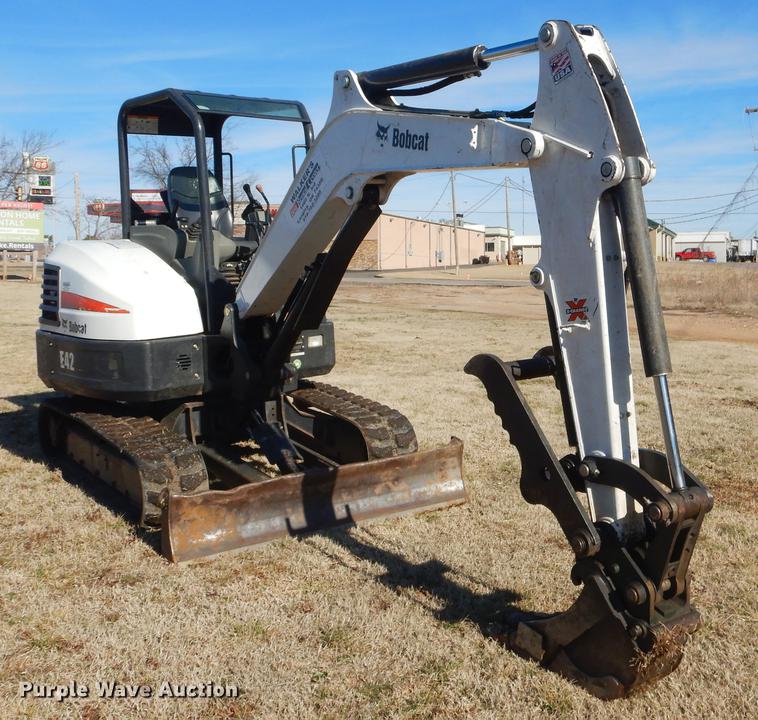 image for item EZ9785 2016 Bobcat E42 mini excavator