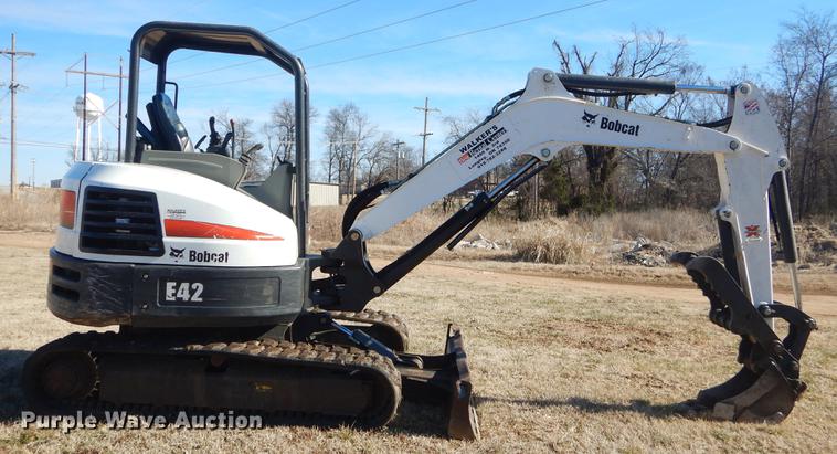 image for item EZ9785 2016 Bobcat E42 mini excavator