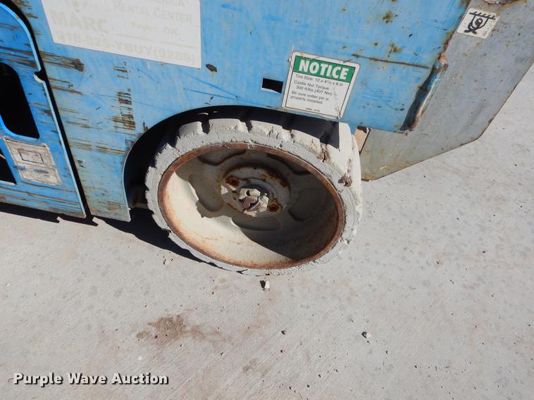 image for item EZ9791 2003 Genie GS-1930 scissor lift