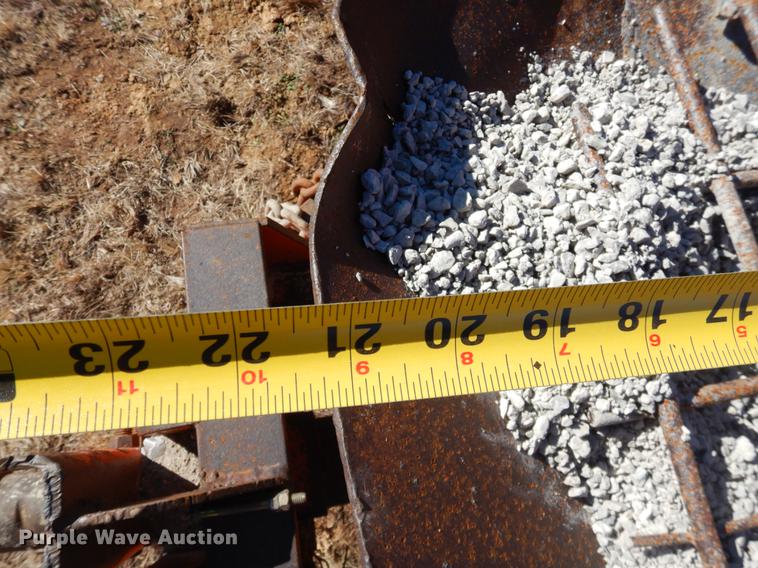 image for item EZ9813 Duraco 81DJ pot hole patcher