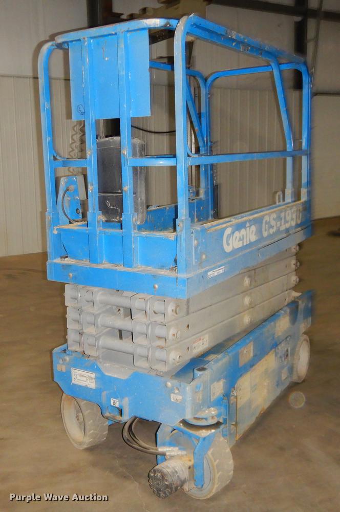 image for item EZ9817 2012 Genie GS-1930 scissor lift