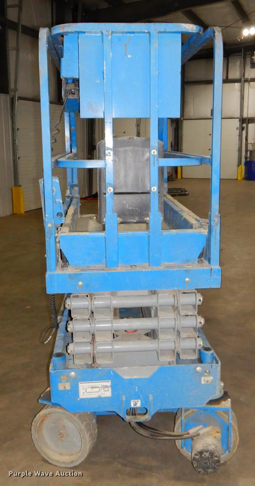image for item EZ9817 2012 Genie GS-1930 scissor lift