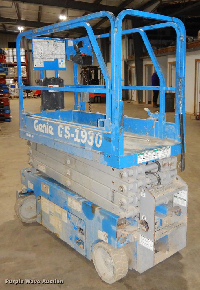 image for item EZ9817 2012 Genie GS-1930 scissor lift