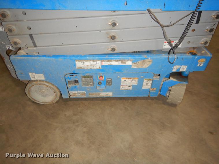image for item EZ9817 2012 Genie GS-1930 scissor lift