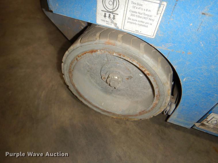 image for item EZ9817 2012 Genie GS-1930 scissor lift