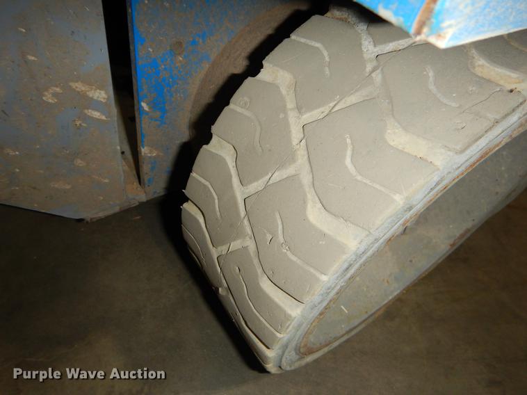 image for item EZ9817 2012 Genie GS-1930 scissor lift