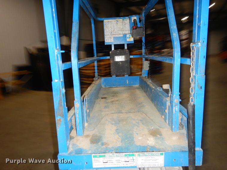 image for item EZ9817 2012 Genie GS-1930 scissor lift