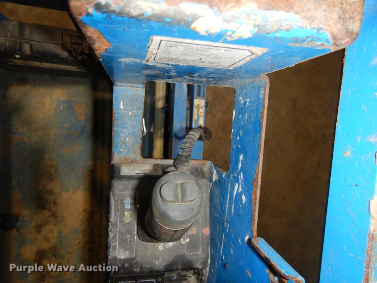 image for item EZ9817 2012 Genie GS-1930 scissor lift