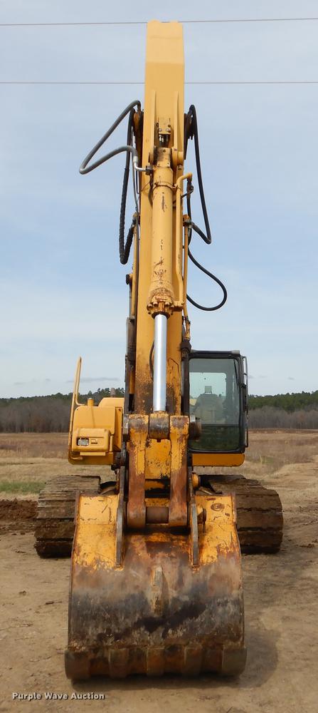 image for item EZ9829 2004 John Deere 270C excavator