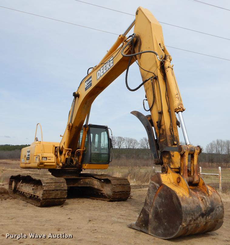 image for item EZ9829 2004 John Deere 270C excavator