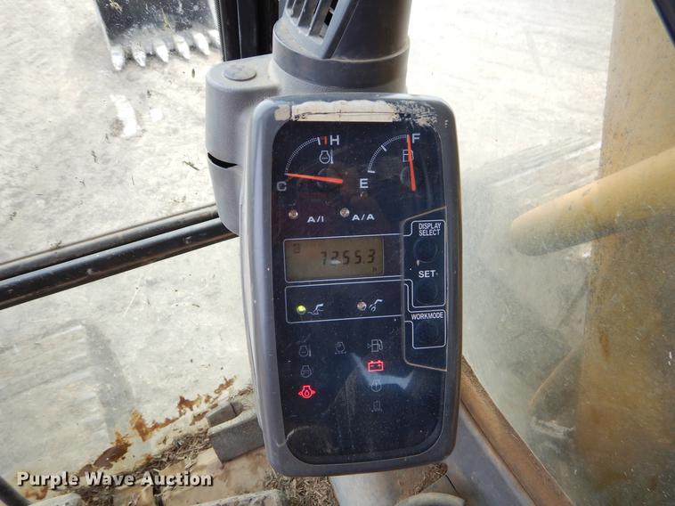 image for item EZ9829 2004 John Deere 270C excavator