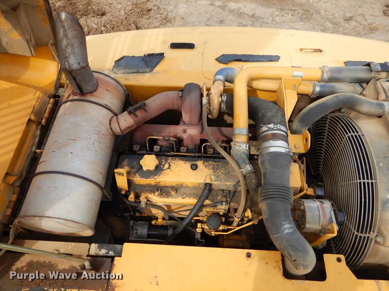 image for item EZ9829 2004 John Deere 270C excavator