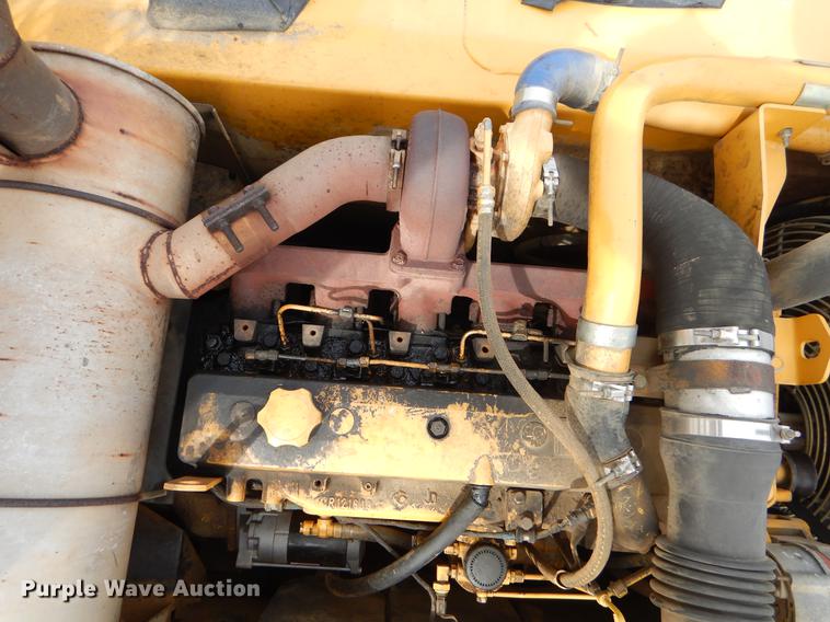 image for item EZ9829 2004 John Deere 270C excavator