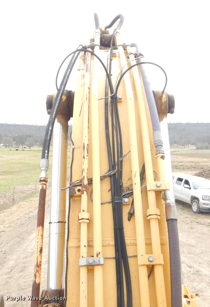 image for item EZ9829 2004 John Deere 270C excavator