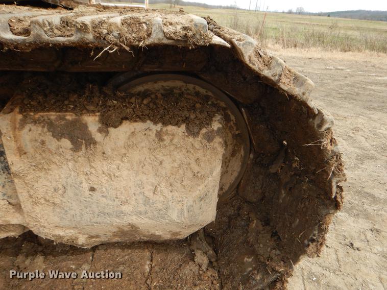 image for item EZ9829 2004 John Deere 270C excavator