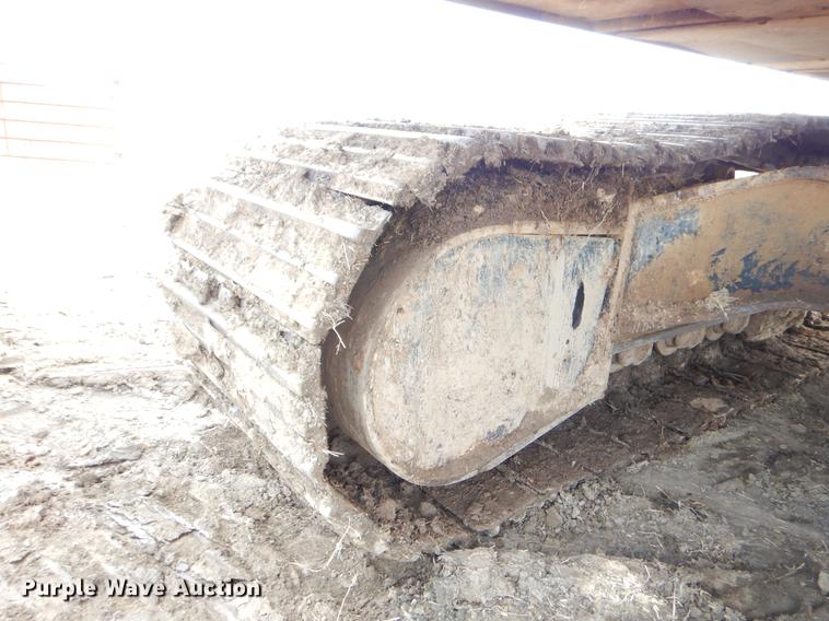 image for item EZ9829 2004 John Deere 270C excavator