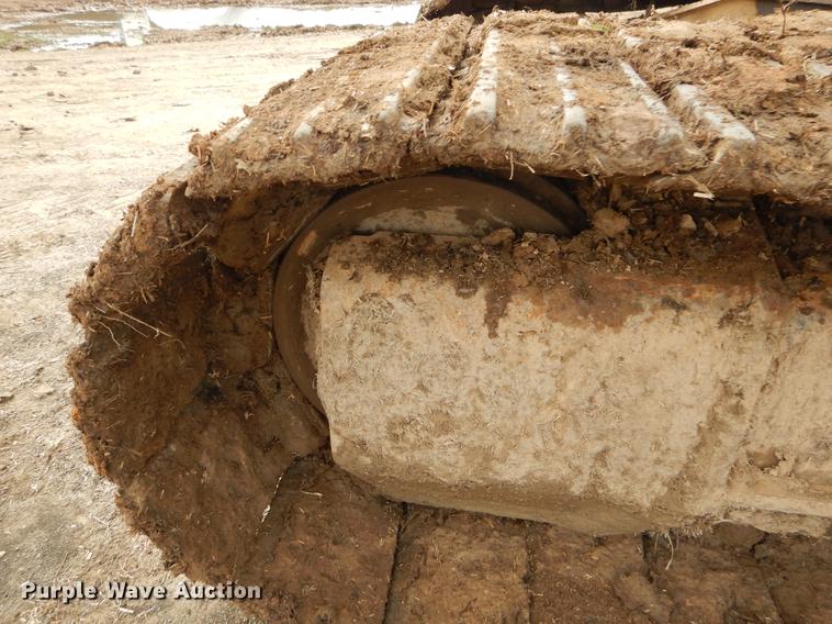 image for item EZ9829 2004 John Deere 270C excavator