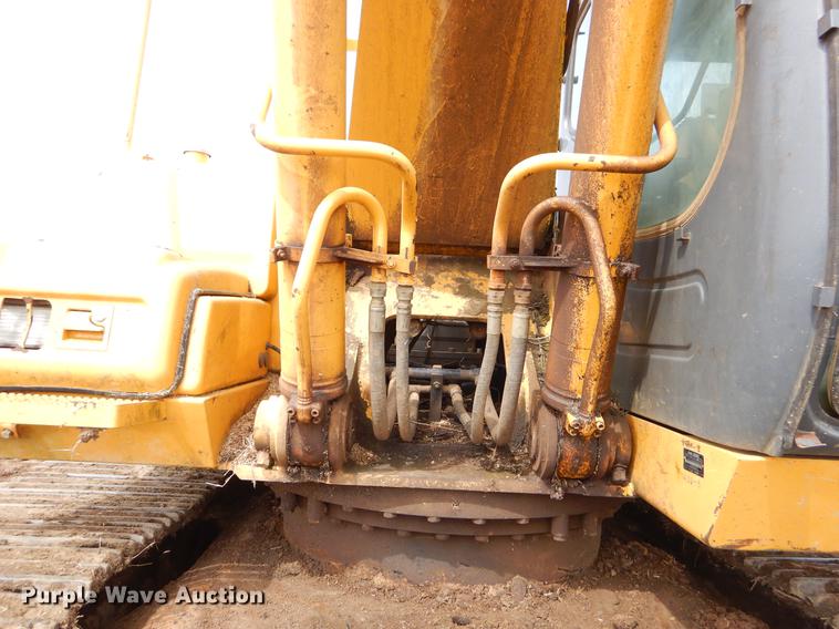 image for item EZ9829 2004 John Deere 270C excavator