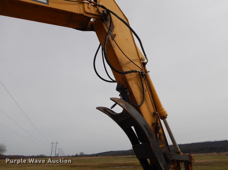 image for item EZ9829 2004 John Deere 270C excavator