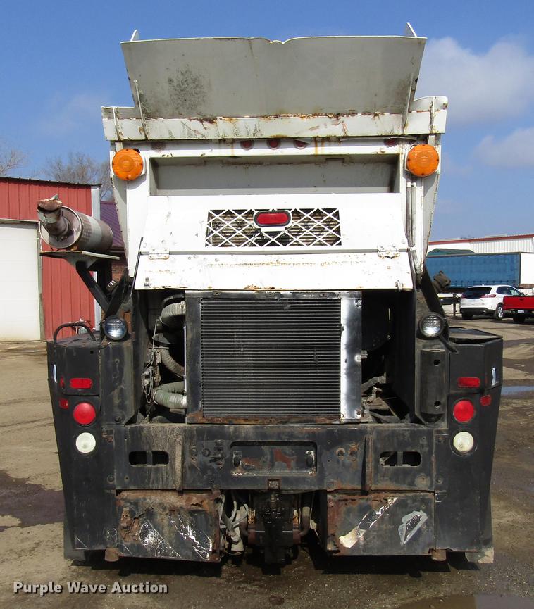 image for item FJ9627 2000 Johnston street sweeper