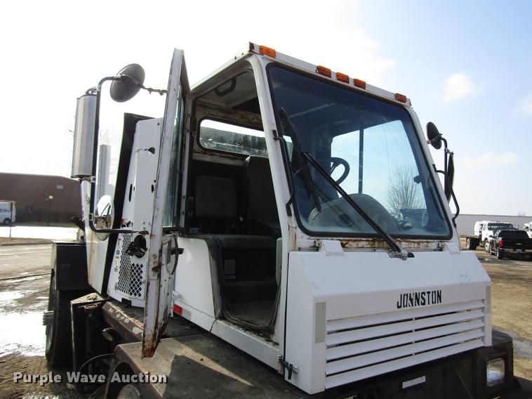 image for item FJ9627 2000 Johnston street sweeper