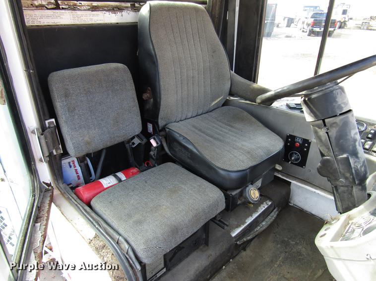 image for item FJ9627 2000 Johnston street sweeper