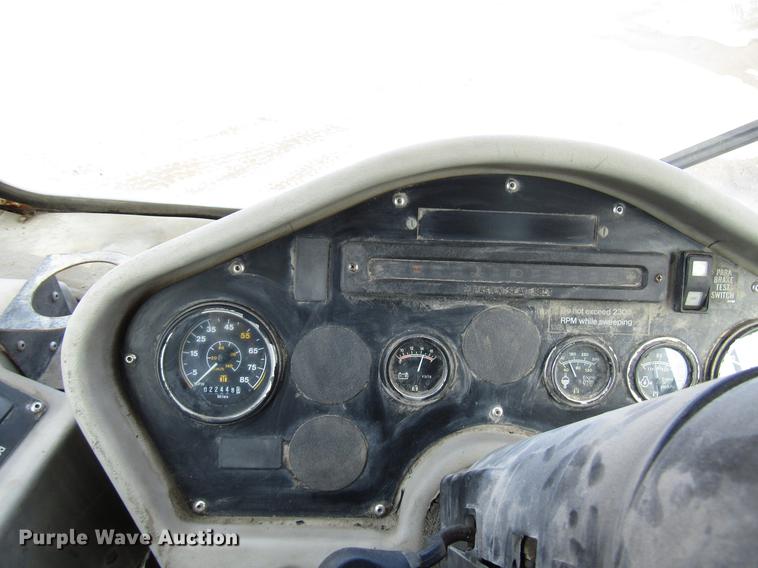 image for item FJ9627 2000 Johnston street sweeper