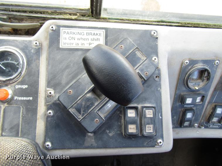 image for item FJ9627 2000 Johnston street sweeper