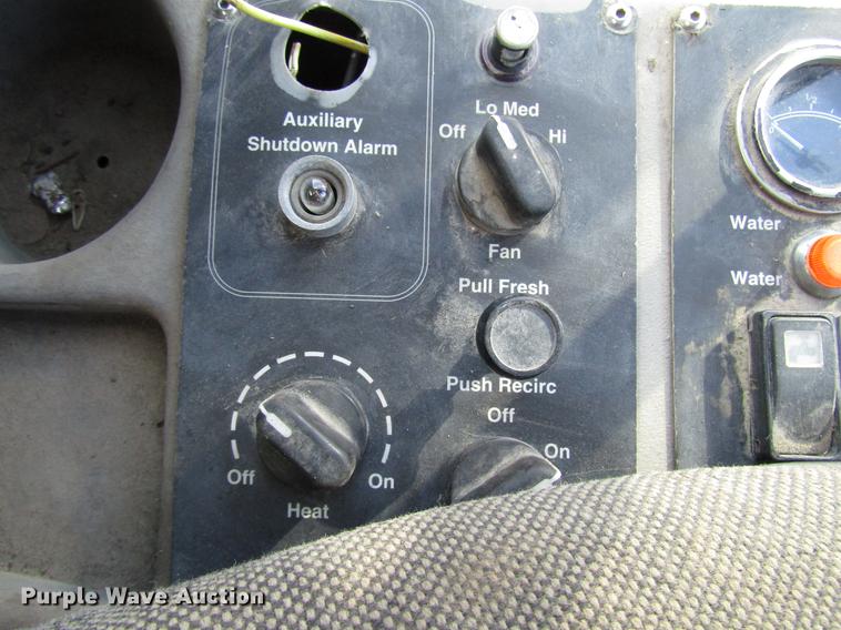 image for item FJ9627 2000 Johnston street sweeper