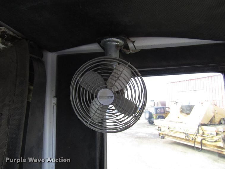 image for item FJ9627 2000 Johnston street sweeper