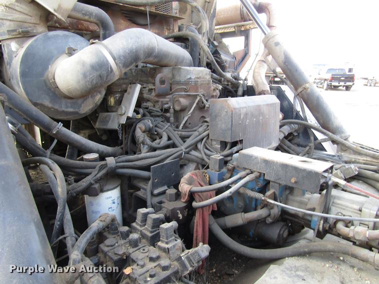 image for item FJ9627 2000 Johnston street sweeper