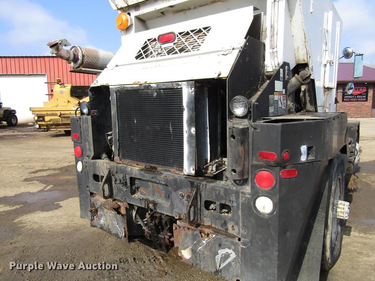 image for item FJ9627 2000 Johnston street sweeper