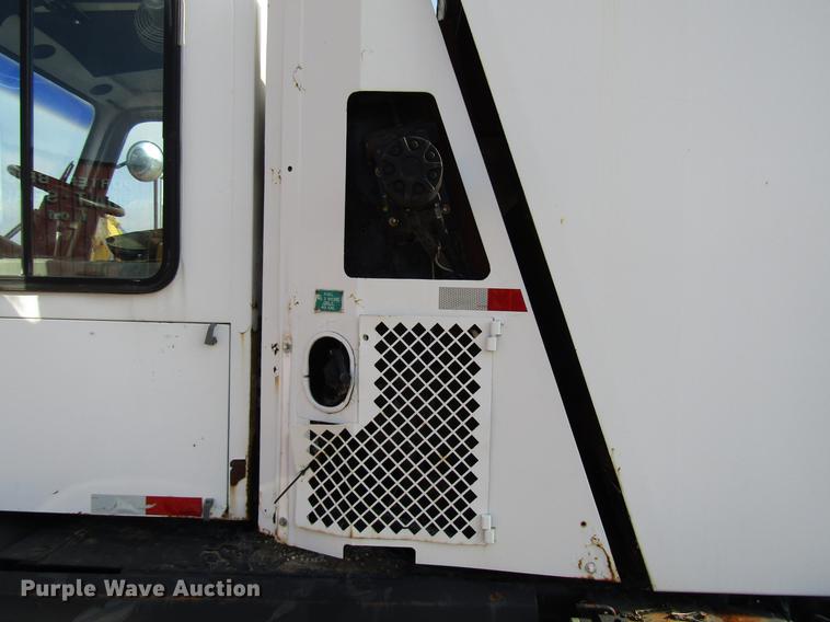 image for item FJ9627 2000 Johnston street sweeper