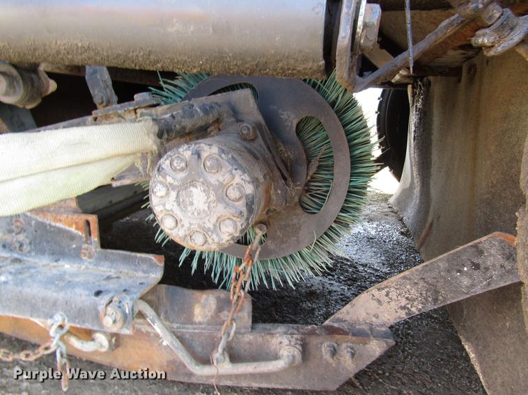 image for item FJ9627 2000 Johnston street sweeper