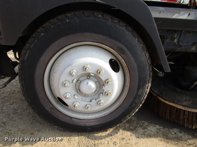 image for item FJ9627 2000 Johnston street sweeper