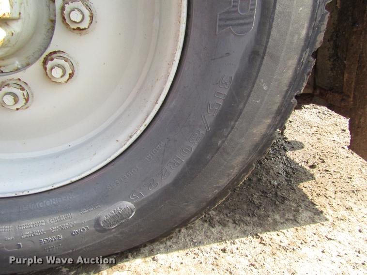 image for item FJ9627 2000 Johnston street sweeper