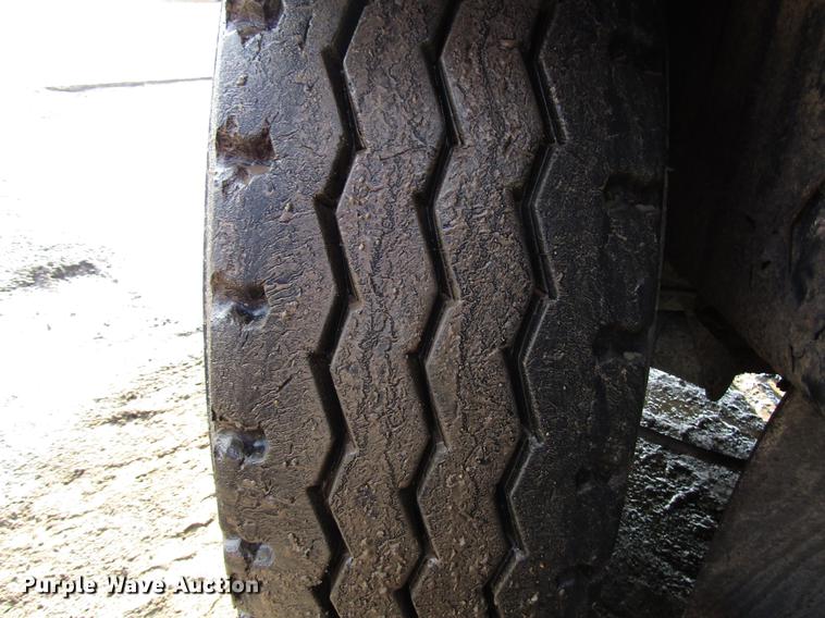 image for item FJ9627 2000 Johnston street sweeper