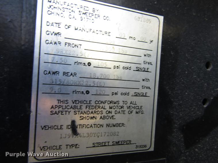 image for item FJ9627 2000 Johnston street sweeper