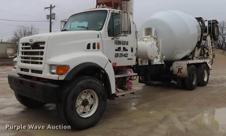 image for item L1487 2002 Sterling L9500 ready mix truck